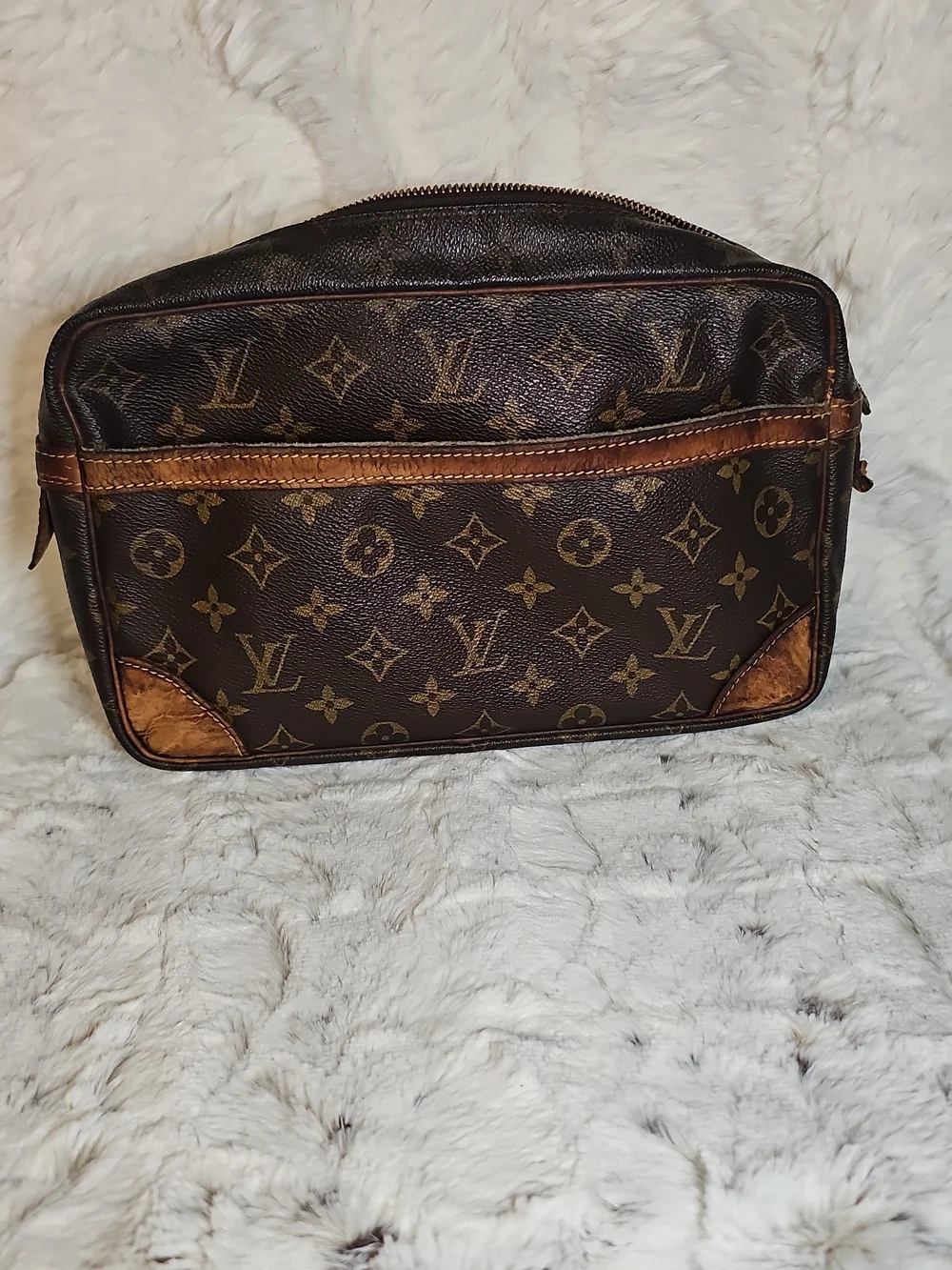 Louis Vuitton Monogram Canvas Toiletry Pouch in Brown and Tan With COA - Picture 9 of 14